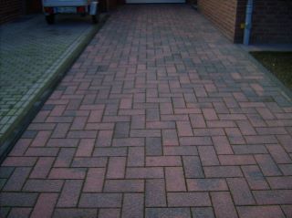 Einfahrt mit Rechteckpflastersteinen