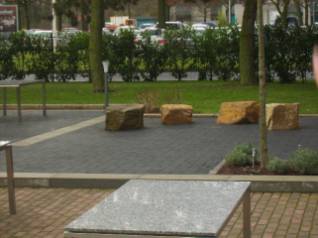 Steinarbeiten im Kantinenaussenbereich